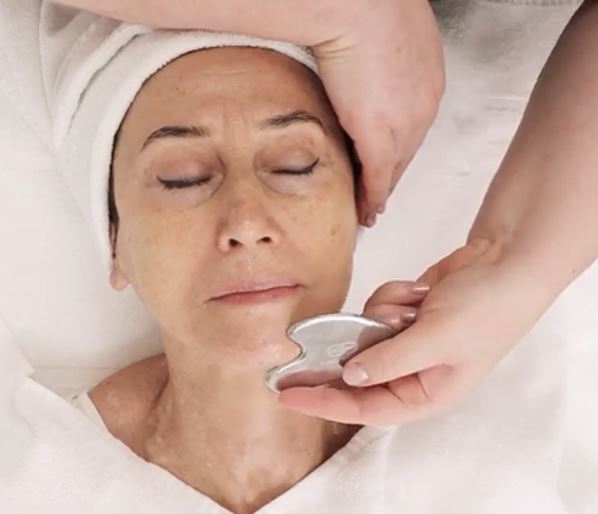 MunayQi Gua Sha lifting gezichtbehandeling Purmerend